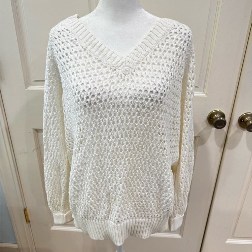 Moda International White V-Neck Sweater Lightweight Knit, size L